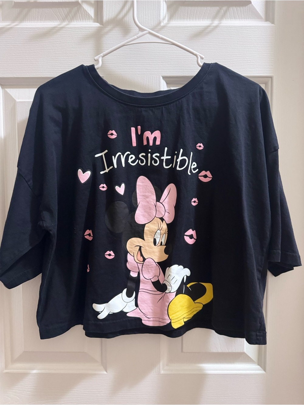 Black Minnie Mouse 'I'm Irresistible' Graphic Tee